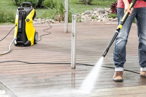 Terrassenreinigung mit Hochdruckreiniger