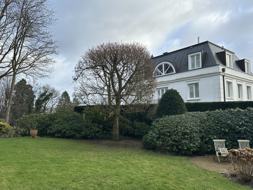 Gepflegtes Haus mit Terrasse in den Hamburger Elbvororten